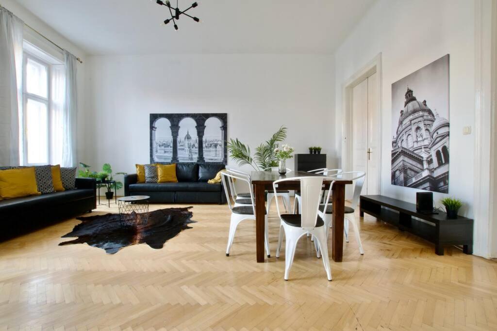 Budget By Hi5 - King Street - For Groups * Budapesta